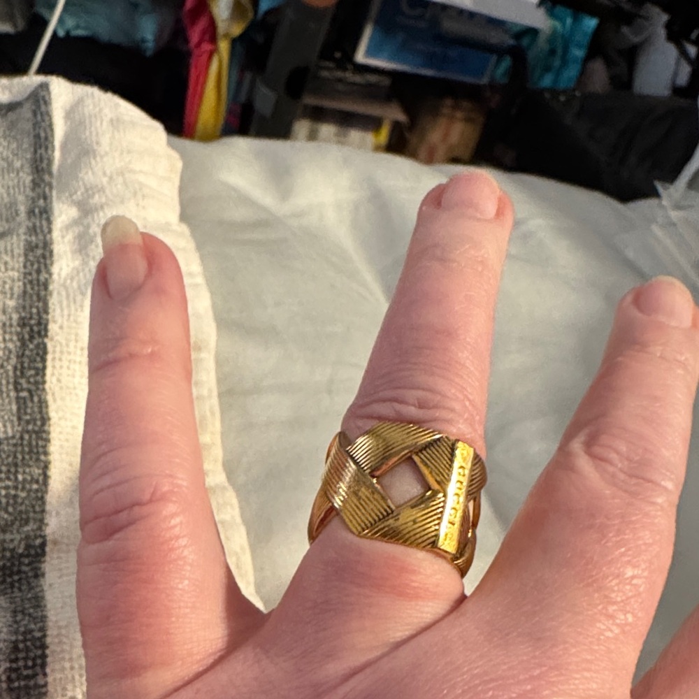 Gucci Gold Plated Women's Ring